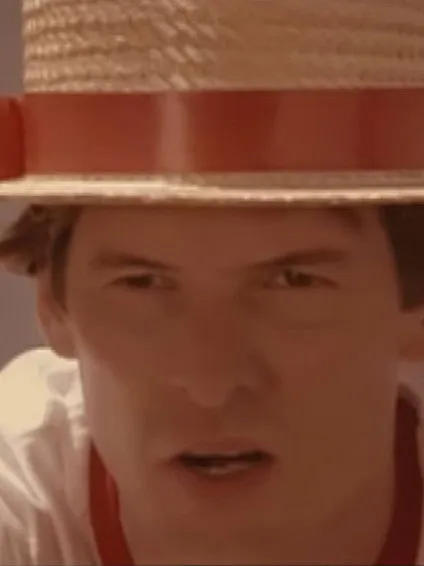 Christopher Marren interpreta a Randall en Heritage Minutes: Paris Crew