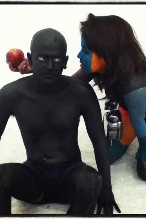 Rafaella Litvin interpreta a Ideologia en Hex Omega