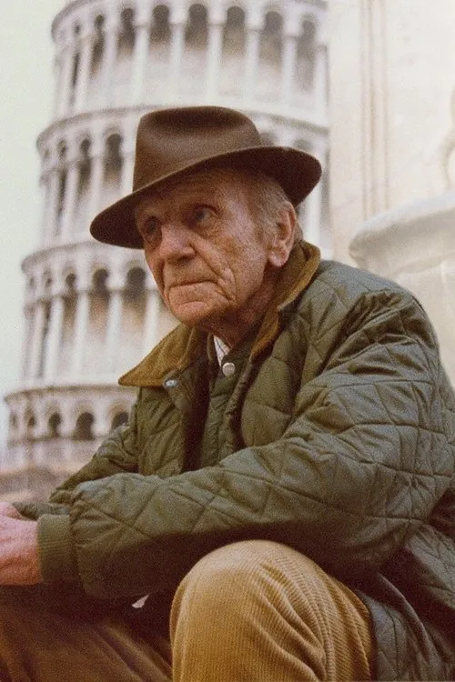 Molly Dineen interpreta a Herself/Interviewer/Narrator en Home from the Hill