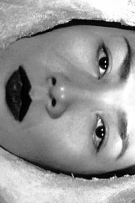 Willie Dunn interpreta a Hank en Honey Moccasin