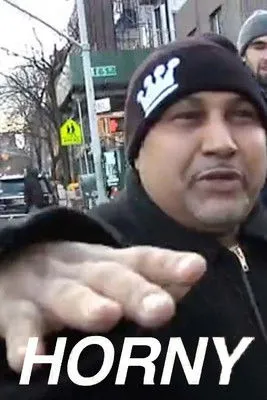 Sage Elsesser interpreta a  en Horny