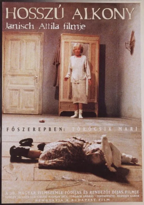 Mari Törocsik interpreta a  en Hosszú alkony