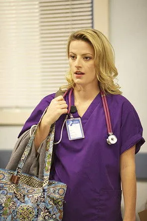 Ed Begley Jr. interpreta a Dr. Finch en How to Succeed at Birth