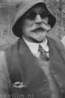 Kaiser Wilhelm II of Germany interpreta a  en Huis Doorn III