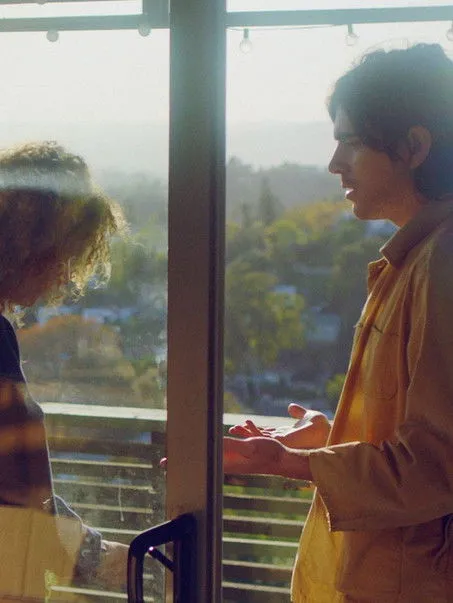 Ellington Wells interpreta a Charlie en Hypothetically