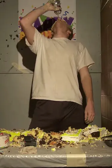 Dylan Redford interpreta a  en i hate my birthday