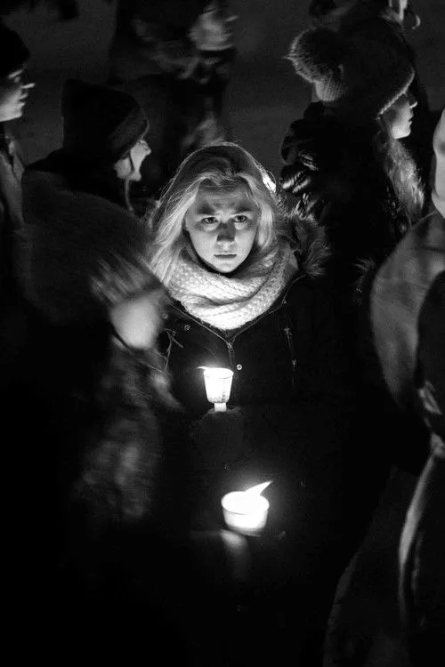 Joel Sopp interpreta a Dean Tucker en I Killed Ella Tucker