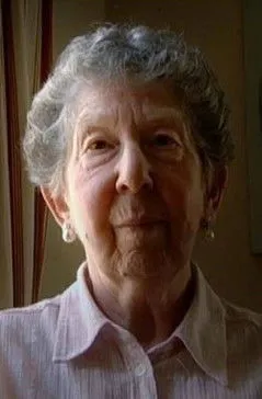 Pameli Benham interpreta a  en I Know What It's Like