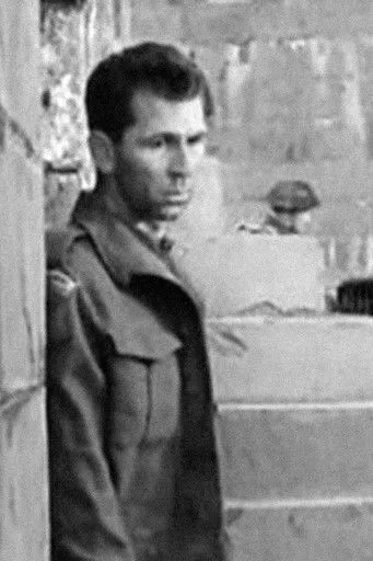 Robert Rivard interpreta a en Il était une guerre