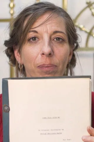 Josephine Harrison Marks interpreta a Self en In Bed with Josie Harrison Marks