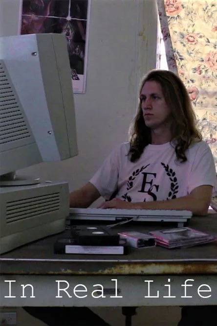 Steffen Myers interpreta a Hermit en In Real Life