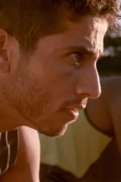 Kamil Ellis interpreta a Young Flash en In The Clear