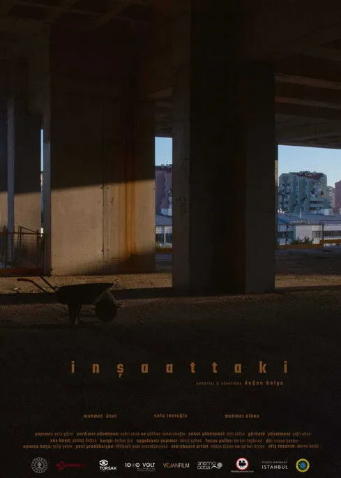 Mehmet Ünal interpreta a Haci en İnşaattaki