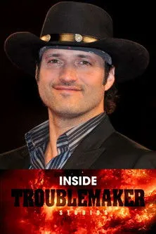 Robert Rodriguez interpreta a Himself en Inside Troublemaker Studios
