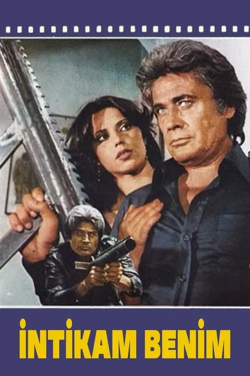 Nihat Yigit interpreta a Boss fighter in restaurant en İntikam Benim