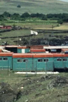 Henry Ramer interpreta a Narrator en Island Observed