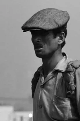 Pierre Asso interpreta a Narrator en Istanbul