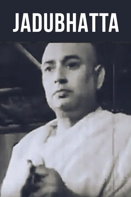 Tulsi Chakraborty interpreta a  en Jadubhatta