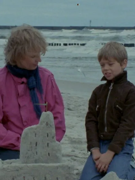 Halina Labonarska interpreta a lekarka, specjalistka od akupunktury en Jesienią o szczęściu