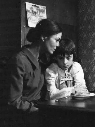 Maria Wawszczyk interpreta a Felka en Józia - Die Tochter der Delegierten