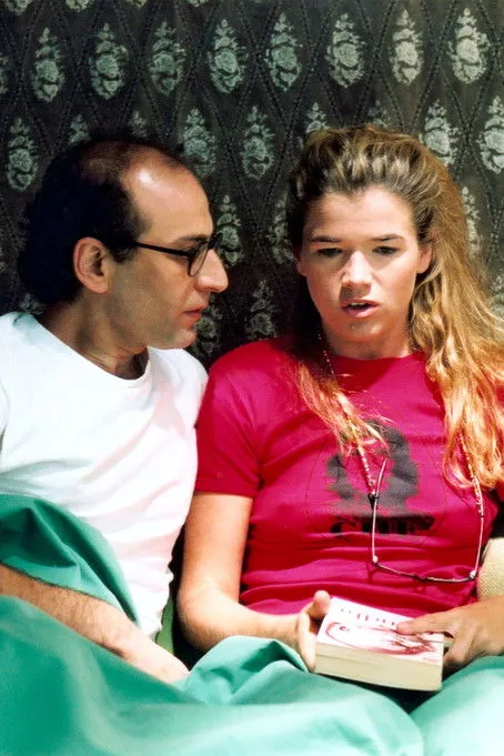 Leonor Bruna interpreta a Paula en Just Get Married!