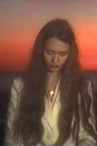 Blue LoLan interpreta a Cindy Savalas en Justin (Part III)