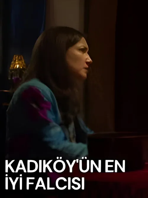 Ezgi Çelik interpreta a Defne en Kadıköy'ün En İyi Falcısı