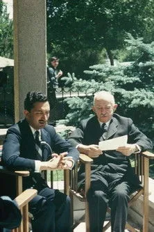 Bülent Ecevit interpreta a Self en Karaoğlan: Bu Post Seni Uçuracak