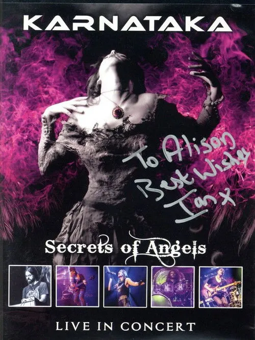 Ian Jones interpreta a bass, bass pedals, keyboards, programming, vocals en Karnataka: Secrets Of Angels Live In Concert