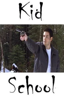 Anthony Santucci interpreta a Mr Travail en Kidschool