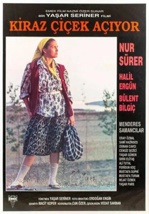 Nur Sürer interpreta a Kiraz en Kiraz Çiçek Açıyor