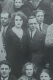 Antanas Mackevicius interpreta a Self en Kiti keliauja žvaigždynais