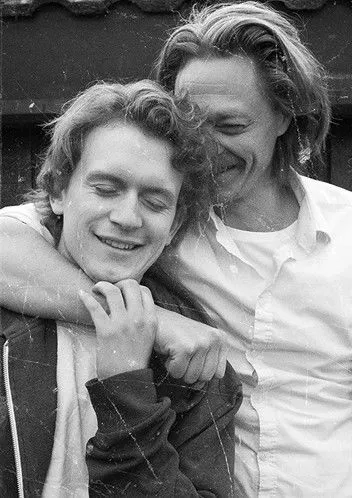 Siri Schnell Juvik interpreta a Hanna en Kjære pappa