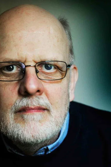 Richard M. McNally interpreta a Self en Kvinnan bakom Thomas Quick