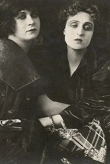 Pina Menichelli interpreta a en La Biondina