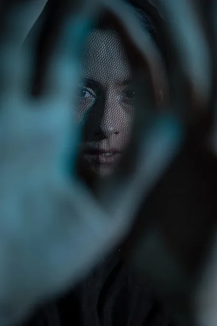 ??t?a ?a???d? interpreta a Florence en La compagne des morts