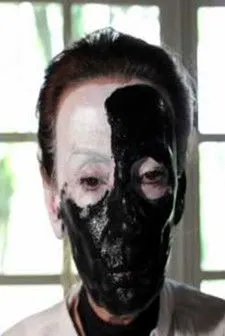 Lucienne Deschamps interpreta a  en La Femme de Chambre, Un Corps sans Visage