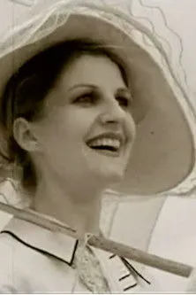 Lucie Duchêne interpreta a Woman en La flamme