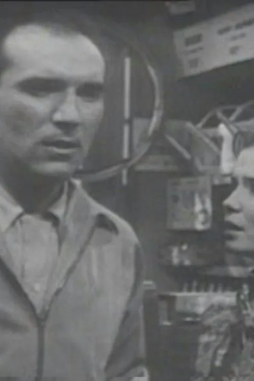 René Alone interpreta a Avos en La Nuit de Tom Brown