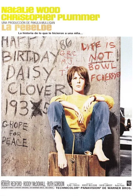 Boyd Cabeen interpreta a Crew Member (uncredited) en La rebelde