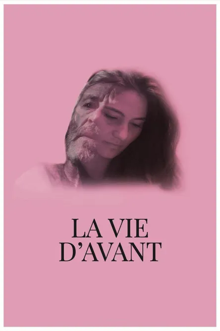 Ophélie Bau interpreta a Délia en La vie d'avant