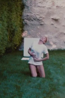 Erika Blanc interpreta a Herself en La vie en deux