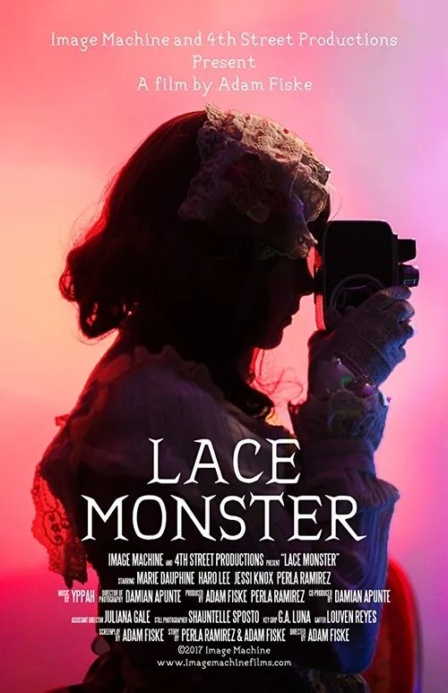 Marie Dauphin interpreta a Marie en Lace Monster