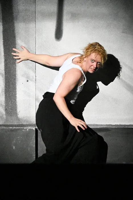 Lina Beckmann interpreta a en Laios