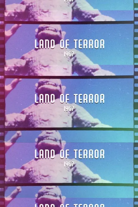 Charles Chiodo interpreta a en Land of Terror
