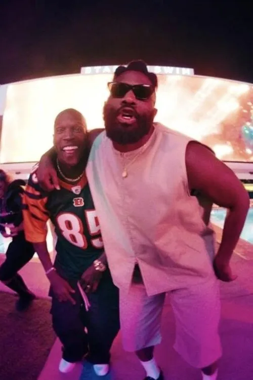 Tobe Nwigwe interpreta a Self en Las Vegas: Excessive Celebration (Touch Down in Vegas)