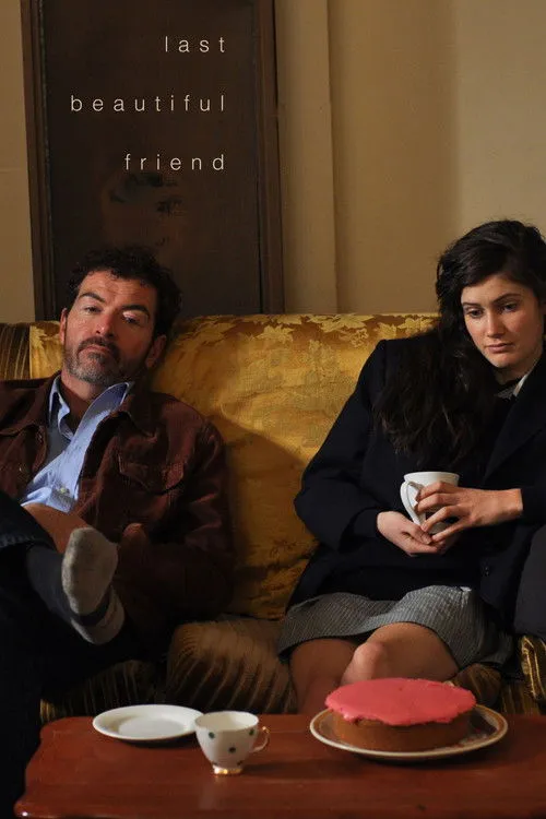 Liza Dennis interpreta a Sarah en Last Beautiful Friend