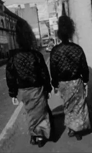 Sakuntala Ramanee interpreta a Himli en Latifah and Himli’s Nomadic Uncle