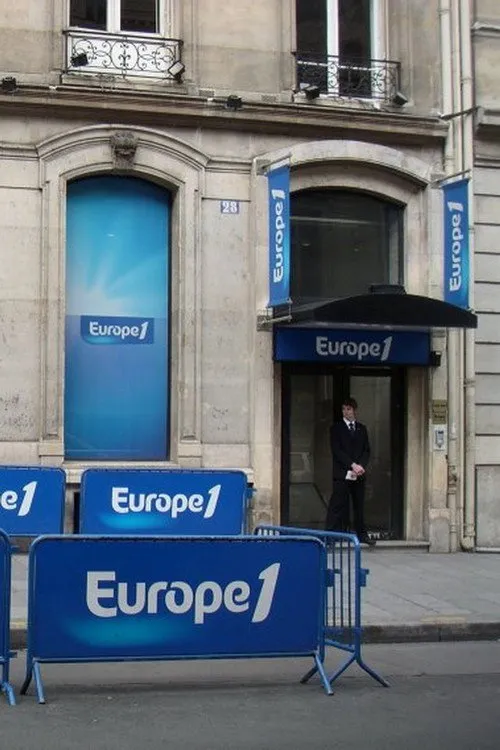 Franck Ferrand interpreta a Self - Presenter en Le 26bis - Europe 1