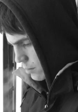 Julien Hurteau interpreta a Julien en Le goût du néant